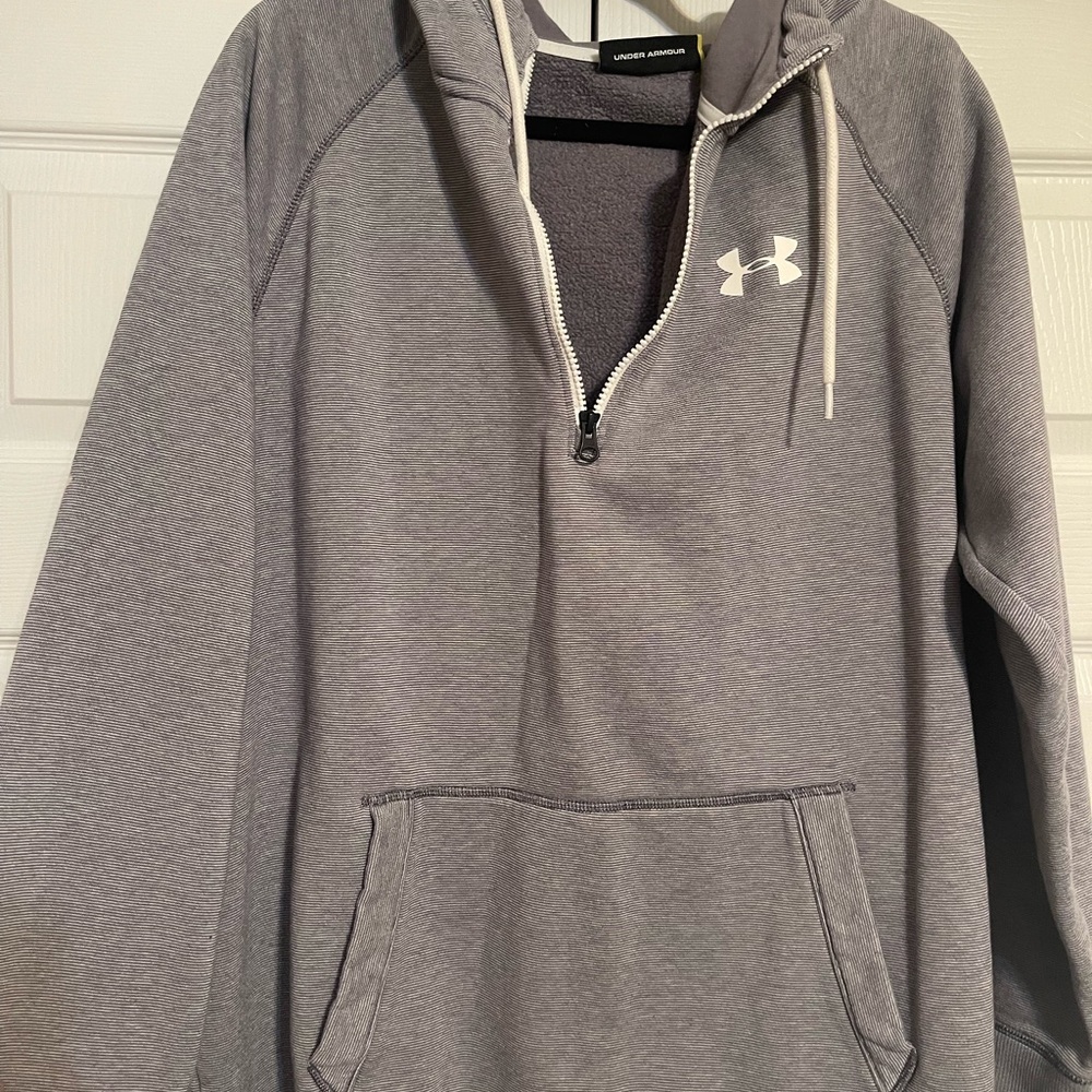Men’s Under Armour zip up hoodie